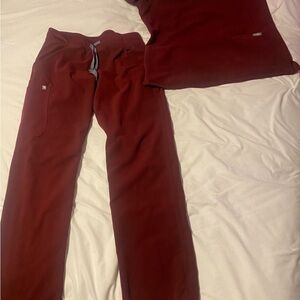 Figs Maroon Scrub Set